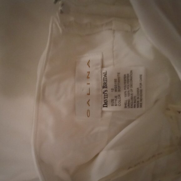 Galina David's Bridal white sleeveless off the shoulders gown size12 - Picture 3 of 11